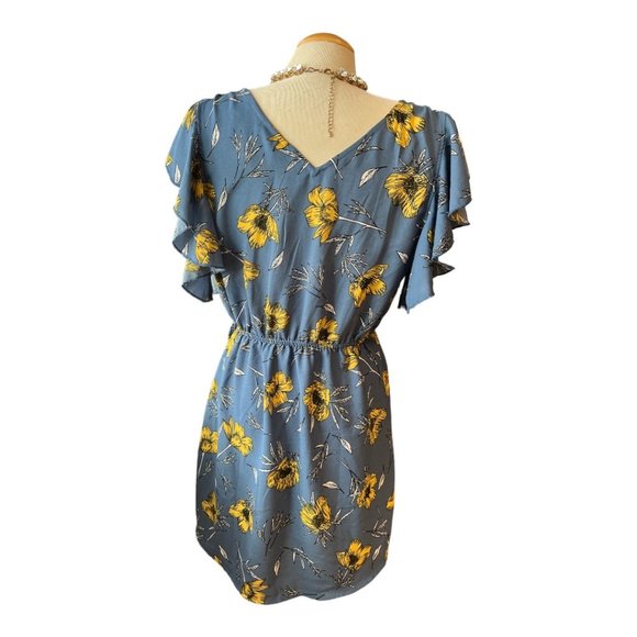 URBAN HERITAGE Dress Size Large Surplice Front V Neck Back Ruffle - Picture 6 of 16